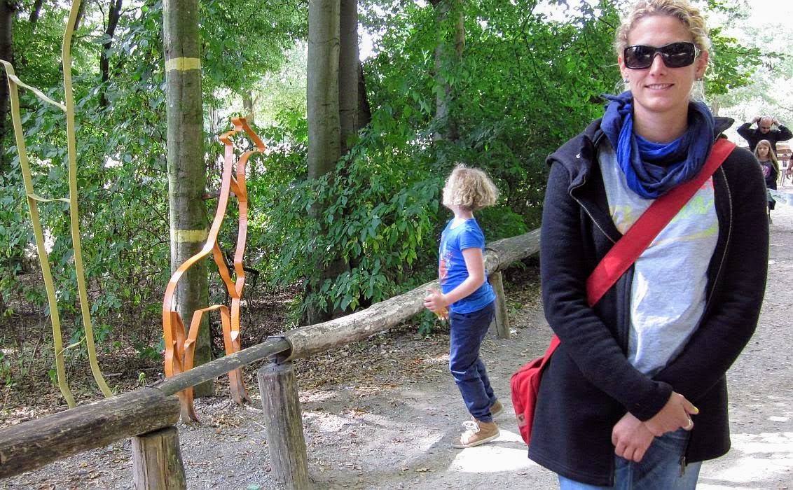 im Osnabrücker Zoo mit Merle und einer Janine-Figur (2010)